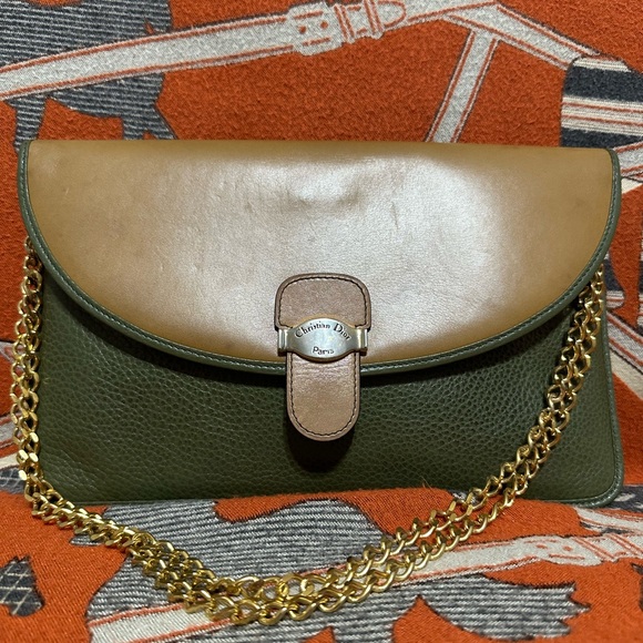 CHRISTIAN. DIOR ❤️🌟VINTAGE GREEN BEIGE CLUTCH/BAG⭐️ - Picture 1 of 6